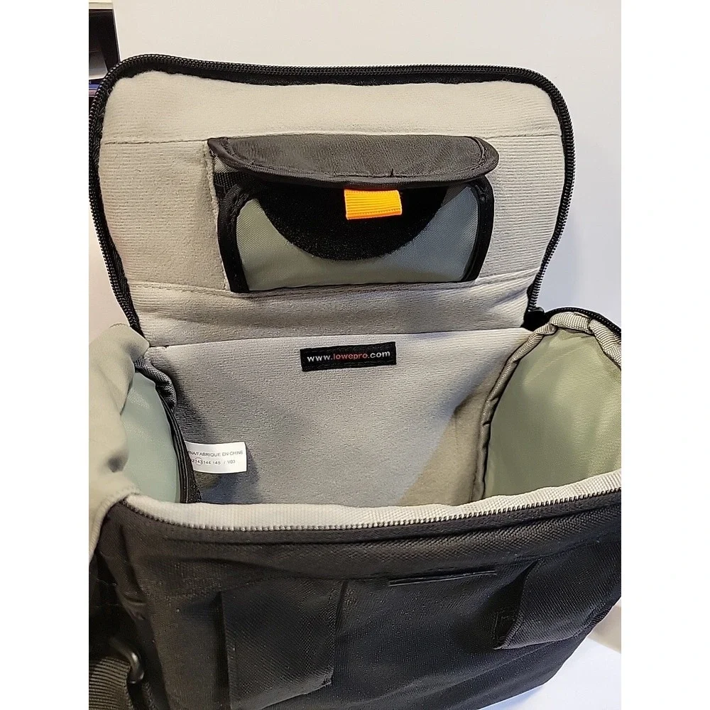 Lowepro Universal DSLR Camera Bag w/ Strap + Rain Cover Black